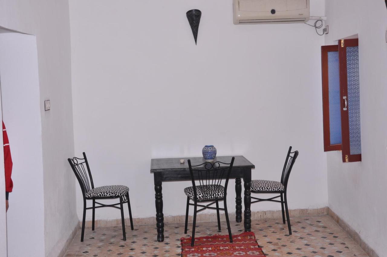 Maison D'Hotes Zohor Fez Habitación foto